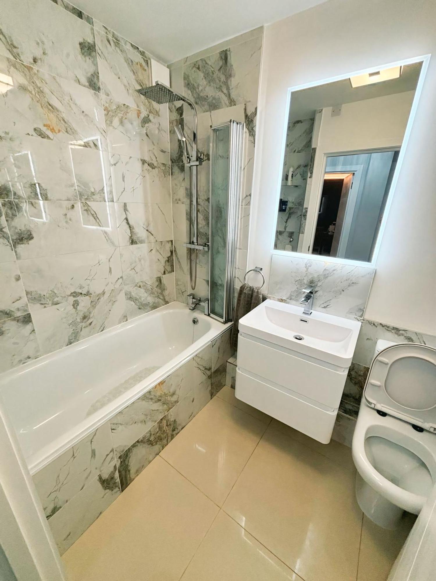 Double Bedroom In Clapham London Exteriör bild